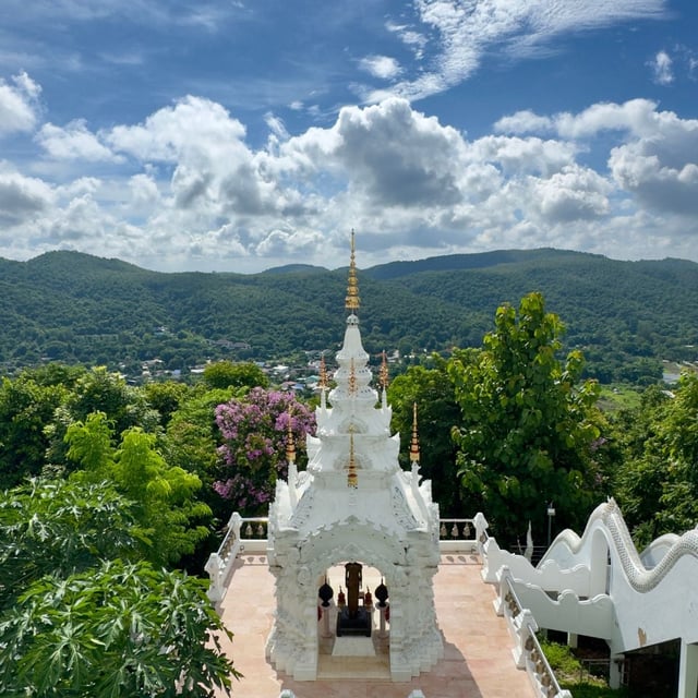 A wonderful family trip. Everything was perfect: the itinerary, the activities, and the organization of the transfers. Congratulations on your local network and in-depth knowledge of the country.