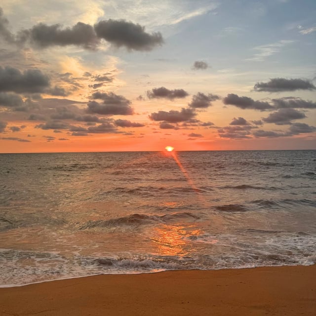 Finally, an agency where we are not just a number, there is always someone available when you call. If a problem arises, you call, and it gets resolved.