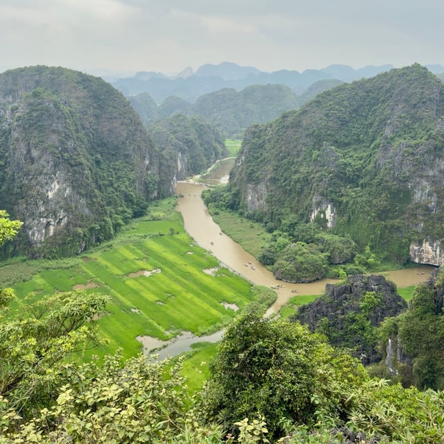 The program proposed by Odasie was excellent and within our budget. We spent 15 wonderful days as a family, an unforgettable trip thanks to the activities, the well-located and high-quality accommodations, the perfect pace, and the smooth transfers. Simply outstanding!