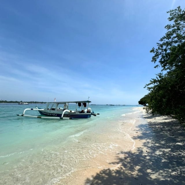 We are very satisfied with the trip organized by Odasie and we highly recommend this agency!
During the preparation, they were very attentive and proposed an itinerary that matched our wishes, modifying it several times according to our dates and requests. Upon arrival, we were warmly welcomed by a guide, and we appreciated the welcome gift, which was very useful.
The choice of hotels was varied and unique, and we were always well received.