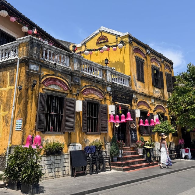 We are very satisfied with Odasie. Nicolas listened carefully to our wishes and requests and put together the perfect trip for us. Everything was very well organized, with amazing guides. We won’t hesitate to call on them again for our next adventure.
Thank you, Nicolas.