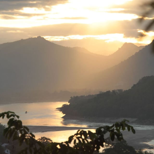 Un accompagnement hors pairs pendant la durée totale du séjour.
Toujours joignable pour répondre à toutes les questions.
Guides et chauffeurs très gentils et serviables.
Je recommande.