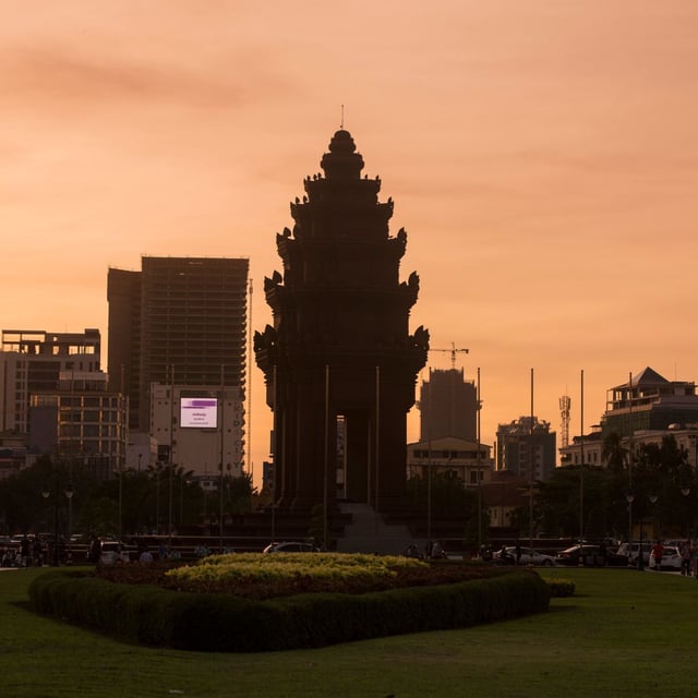 Un grand merci à Solène et toute l'équipe de l'agence Odasie pour ce fantastique voyage !!!
J'ai particulièrement apprécié la très bonne organisation des différents transferts et la variété des expériences proposées ainsi que la disponibilité et la réactivité de l'agence via l'application ODASIE ou le groupe WHATSAPP.