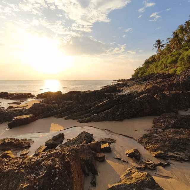 Un magnifique voyage qui nous a permis de découvrir les multiples facettes de la Thaïlande entre capitale, parcs nationaux dans la région de Kanchanaburi, puis repos et détente sur la belle île de Koh Lanta.