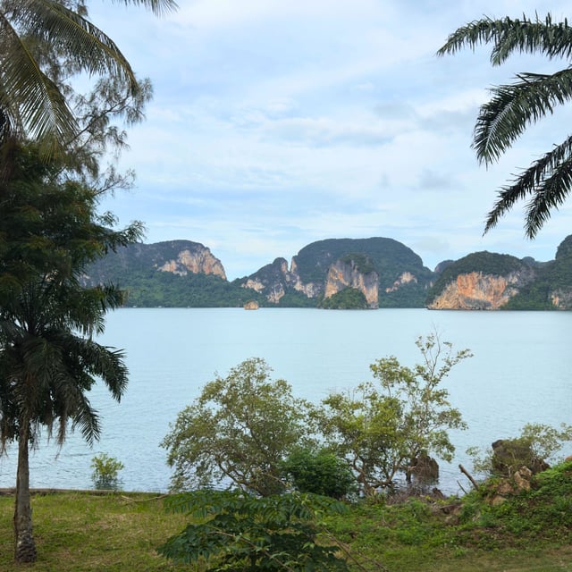 We have just returned from an extraordinary trip to Thailand, perfectly organized by Odasie. Everything was seamless: the very useful welcome gift, the varied and enriching activities, the high-quality accommodations, and the always-available assistance if needed. We were able to fully enjoy every moment, with complete peace of mind and safety. I highly recommend their services to anyone dreaming of a family trip or a solo parent adventure with children, well-organized and stress-free.