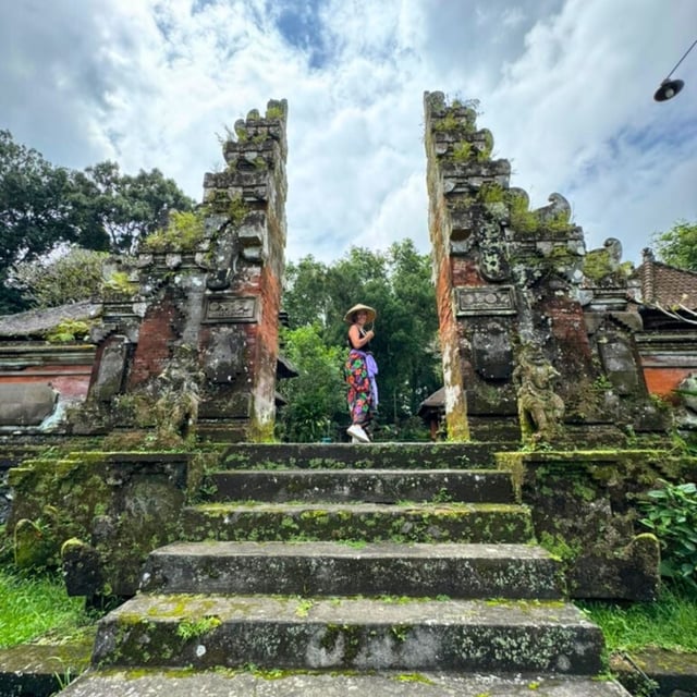 An outstanding team, very professional! Our trip went smoothly, and we have wonderful memories. Odasie comes highly recommended!